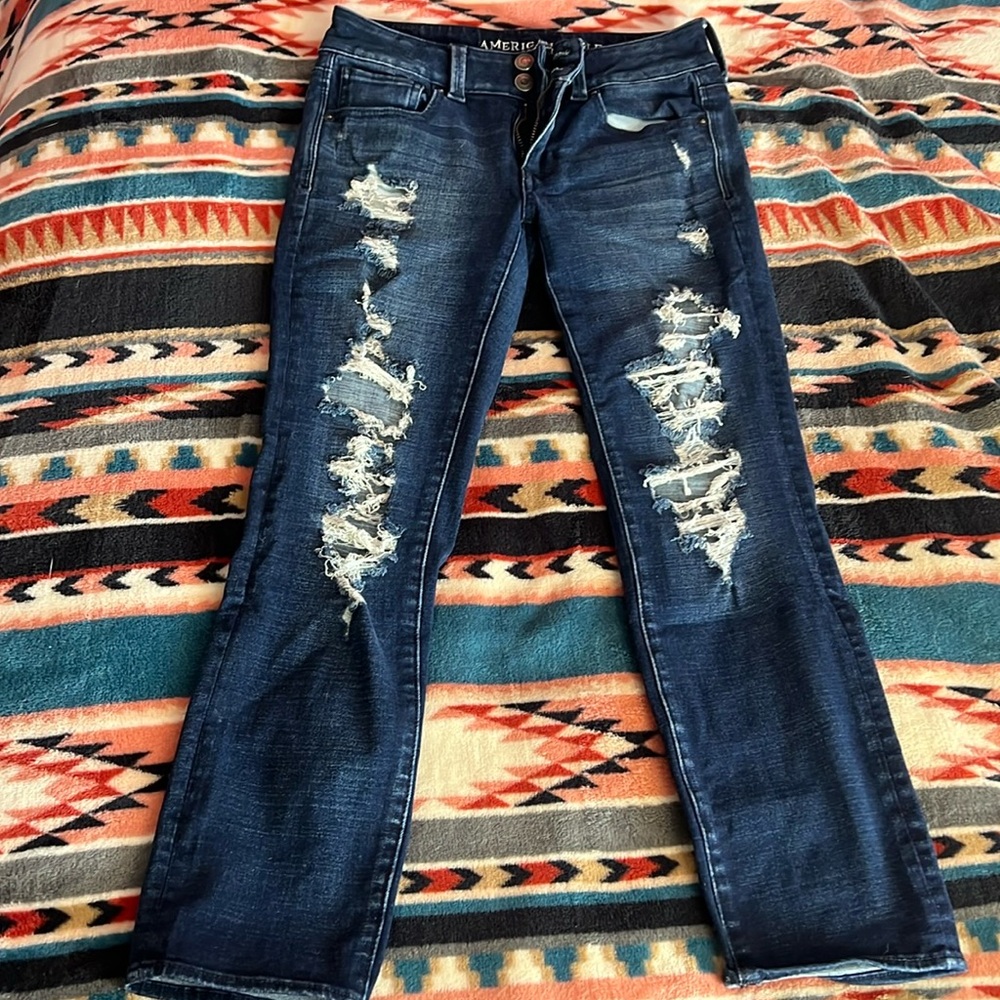 american eagle cropped ripped jeans